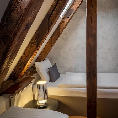 Chateau 9 By Adrez Apartman