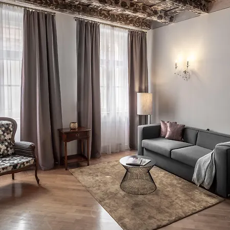 Chateau 9 By Adrez * Prag