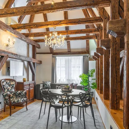 Chateau 9 By Adrez Apartment *