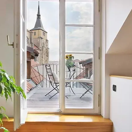 Chateau 9 By Adrez Apartment *