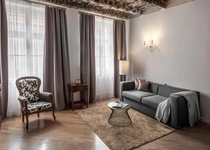 Chateau 9 By Adrez Apartment