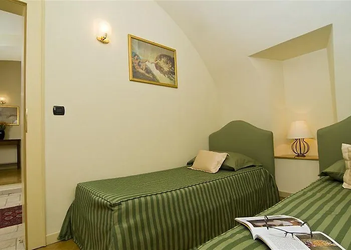 Chateau 9 By Adrez Apartment *