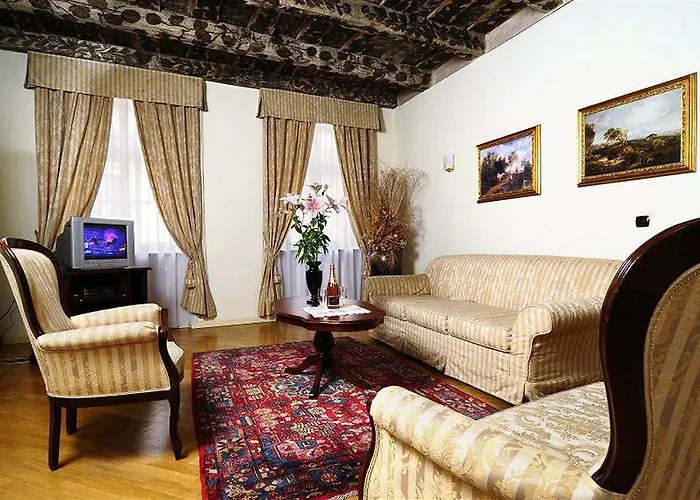 Chateau 9 By Adrez Apartment