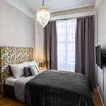 Chateau 9 By Adrez Apartment *