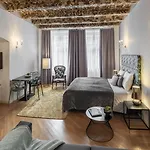 Chateau 9 By Adrez Apartment