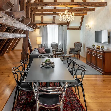Chateau 9 By Adrez * プラハ