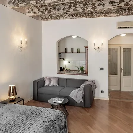 Chateau 9 By Adrez Apartmán Praha